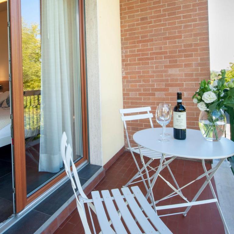 Brichett Deluxe Rooms - Camera Matrimoniale con Balcone - 4