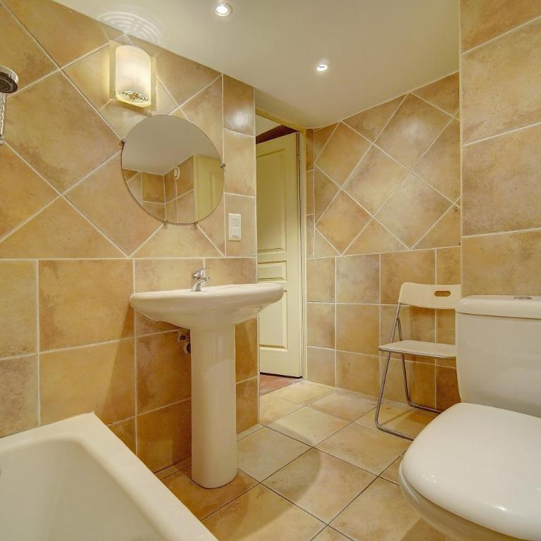 Townhouse in the heart of the suquet - 4 bedrooms - Maison de Vacances - 9
