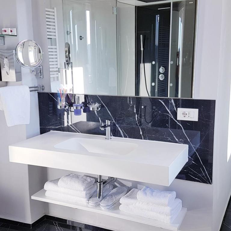 Villa Bellavista Alba, B&B - Junior Suite con Balcone - 7
