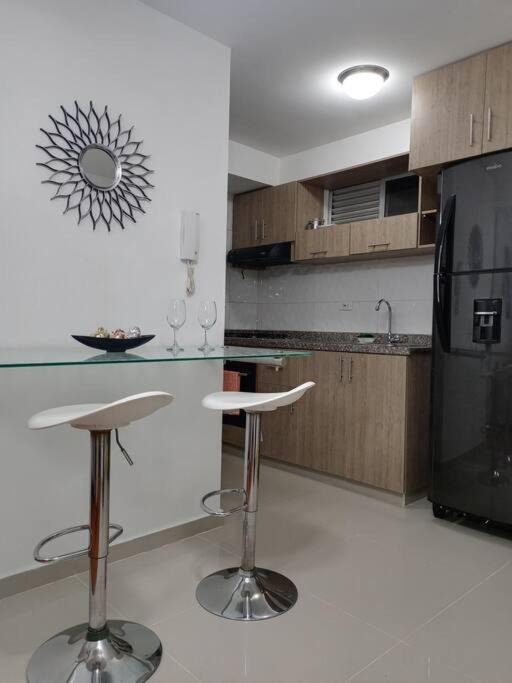 Hermoso apartamento con zona social - Apartamento de 3 dormitorios - 8