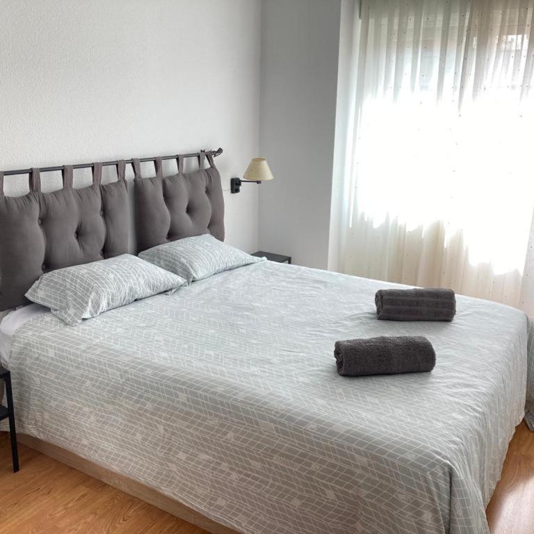 Apartamento grande, 2 dormitorios, garaje gratis - Two-Bedroom Apartment - 2