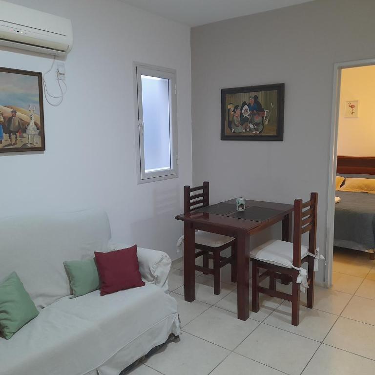 Caseros Centro - One-Bedroom Apartment - 6