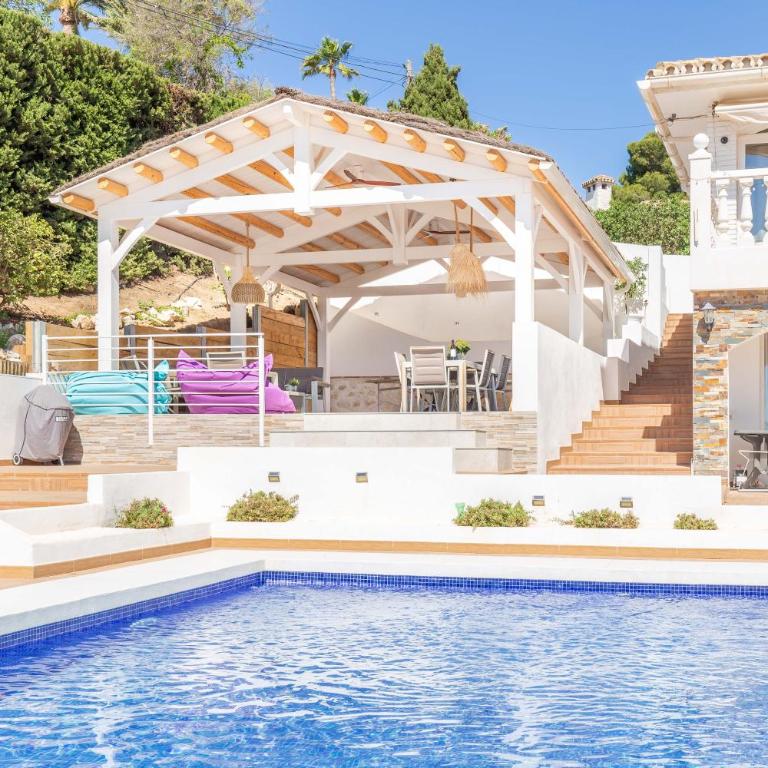 Modern independent studio apt in luxury villa - Apartamento de 1 dormitorio - 5