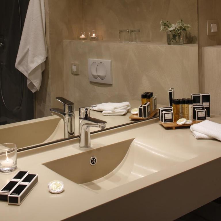 Palmon Bay Hotel & Spa - Deluxe Double Room with balcony and Garden View - 1