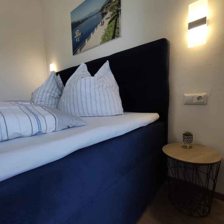 Pension zum Mühlrad - Standard Doppelzimmer mit Balkon und Seeblick - 2