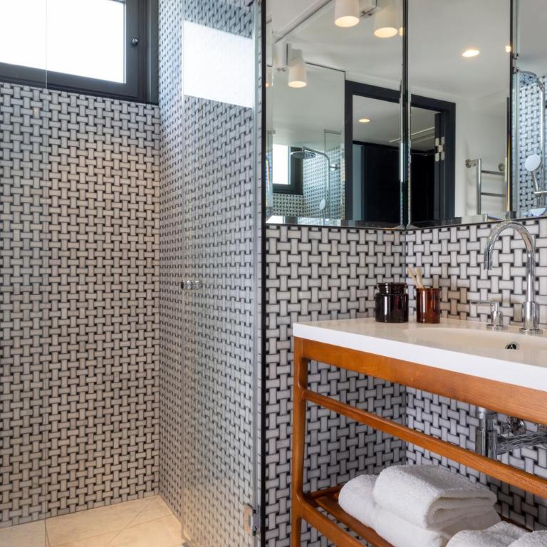 Quinzerie hôtel - Chambre Grey de Luxe - Vue sur Tour Eiffel - 9