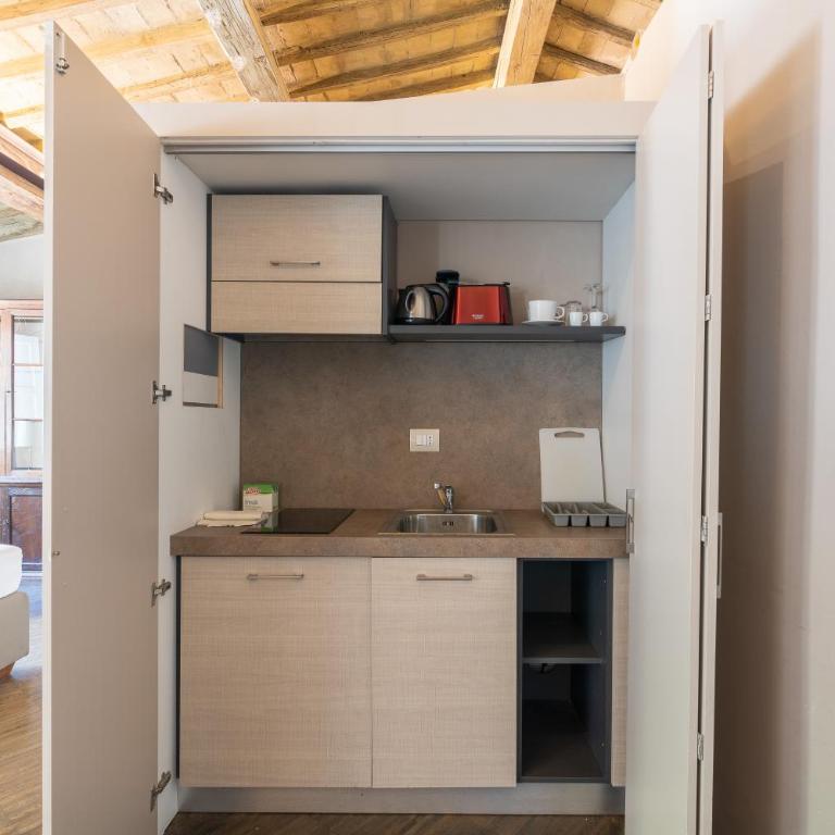 Firenze Rentals Accademia - Two-Bedroom Apartment - 17