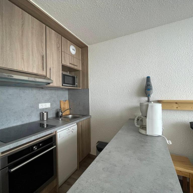 Appartement rénové au pied des pistes avec balcon exposé sud pour 4 personnes - FR-1-452-365 - Apartment (4 Adults) - 6