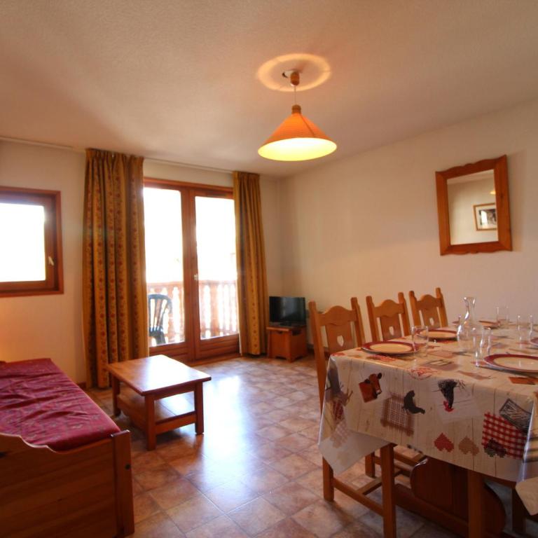 Appartement 6 pers, centre village, proche pistes, 52m², balcon, WIFI, casier à skis, draps inclus - FR-1-508-12 - Appartement (6 Adultes) - 2