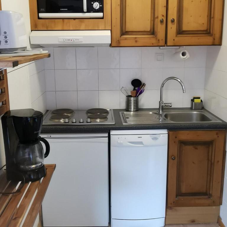 Appart 6 pers avec piscine, skis, ascenseur à Lanslebourg - FR-1-508-93 - Appartement (6 Adultes) - 3