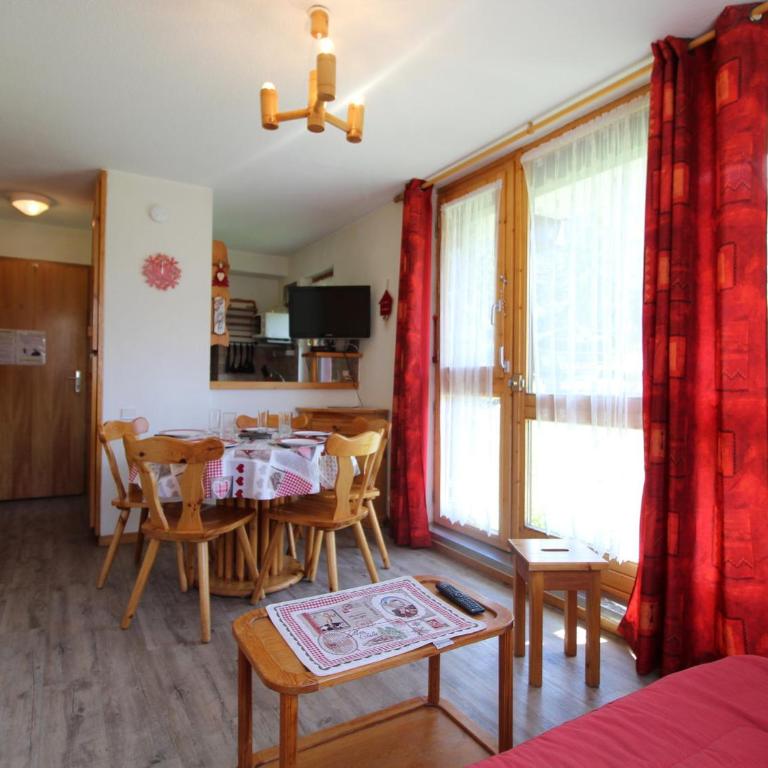 Appartement cosy 4 pers avec balcon et WIFI au pied des pistes - FR-1-508-123 - Apartment (4 Adults) - 1
