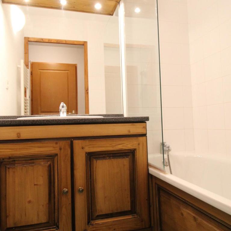 Appartement 6 pers, 2 ch, Lanslebourg-Val Cenis, piscine - FR-1-508-97 - Appartement (6 Adultes) - 3