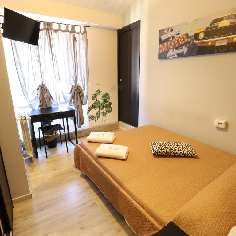 Guest House Minas - Double Room with Private Bathroom - 12