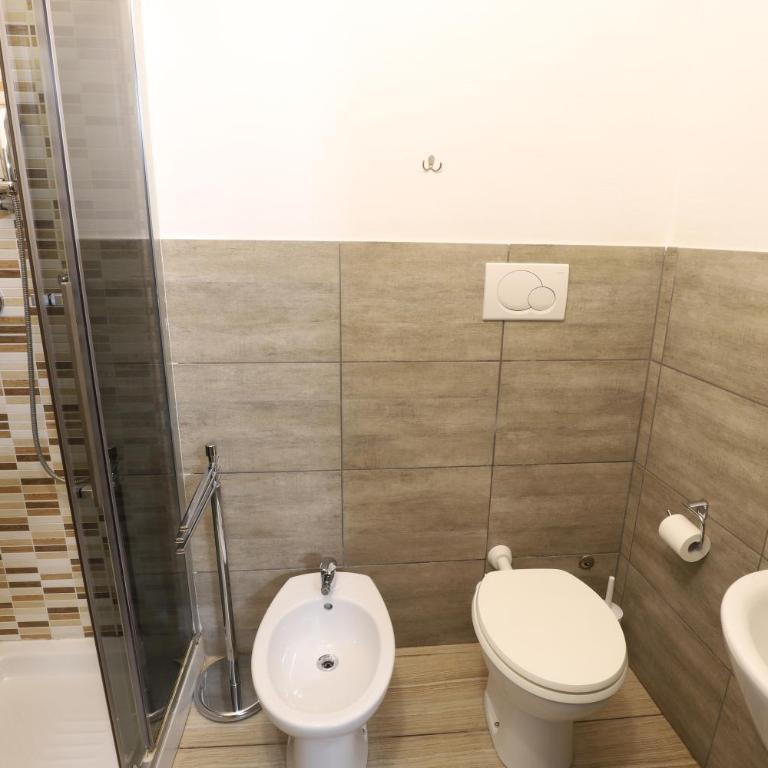 Guest House Minas - Twin Room with Private Bathroom - 13