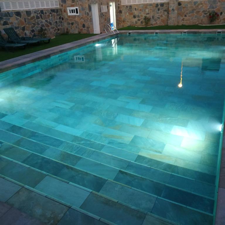 Roquetas de Mar Urbanisation villa with pool 3rd Line beach - Villa - 5