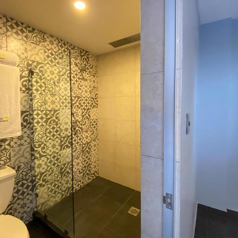 Hotel Estrella de Oriente - Habitación Doble Estándar con 2 camas dobles - 9