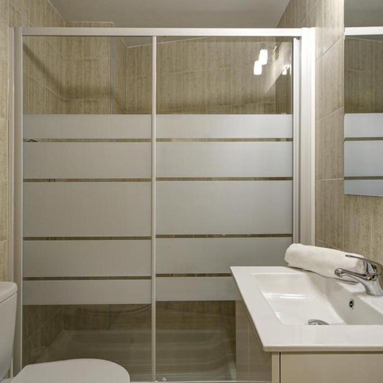 - Apartamento con terraza - QH San Juan de Dios - One-Bedroom Apartment - 12