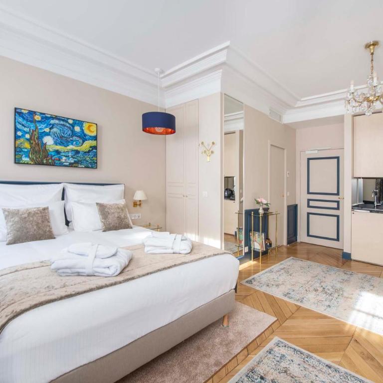 LE BEAU MARAIS - Luxury Apartments, AIR COND, LIFT - Deluxe Quenn Studio LAPIS LAZULI - 9