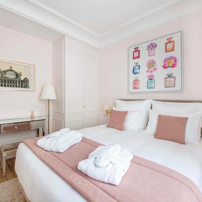 LE BEAU MARAIS - Luxury Apartments, AIR COND, LIFT - Deluxe Queen Two-Bedroom QUARTZ ROSE - 6