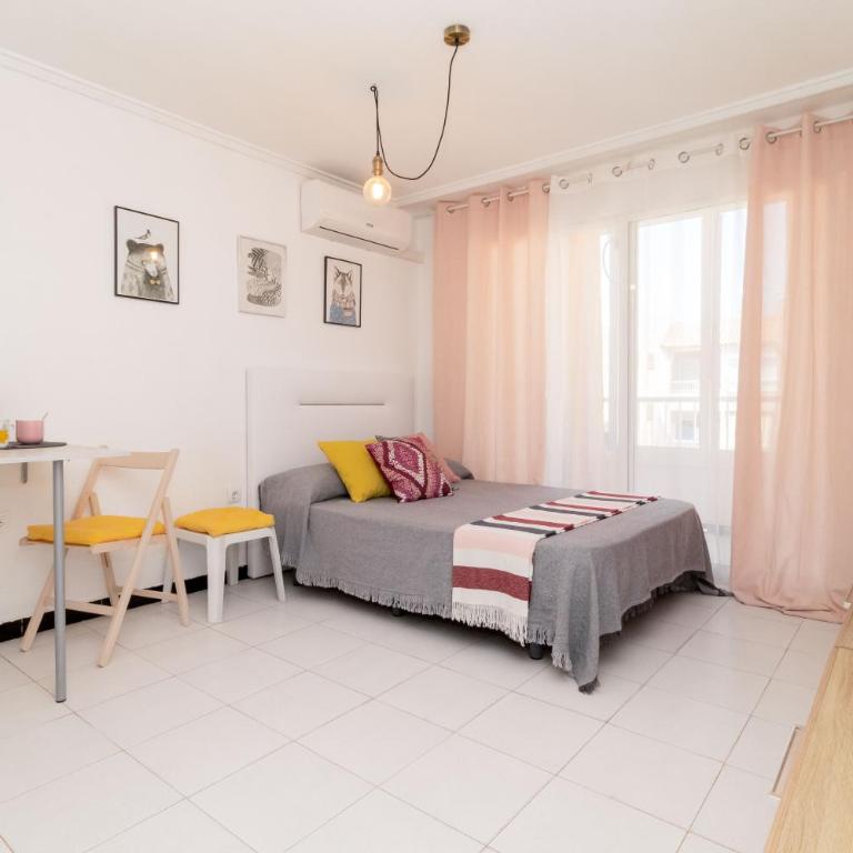 Espanatour ALECIA - Studio with Pool View - 2