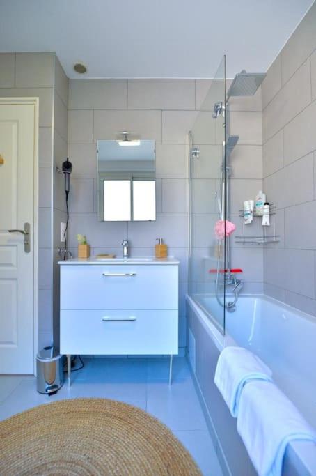 Beau 2P, très équipé, localisation parfaite/AC - Appartement 1 Chambre - 29