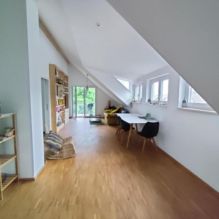 N13 Living - Apartment mit 1 Schlafzimmer und Badewanne - 10