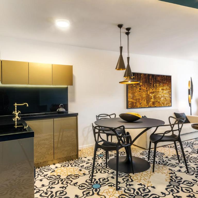 Metropolitan London, Marrakesh & Tokyo - One-Bedroom Apartment - 9