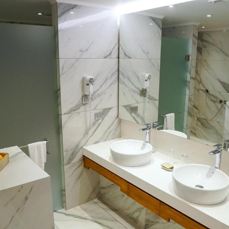 Hotel Parada Linares - Suite Junior con balcón - 13