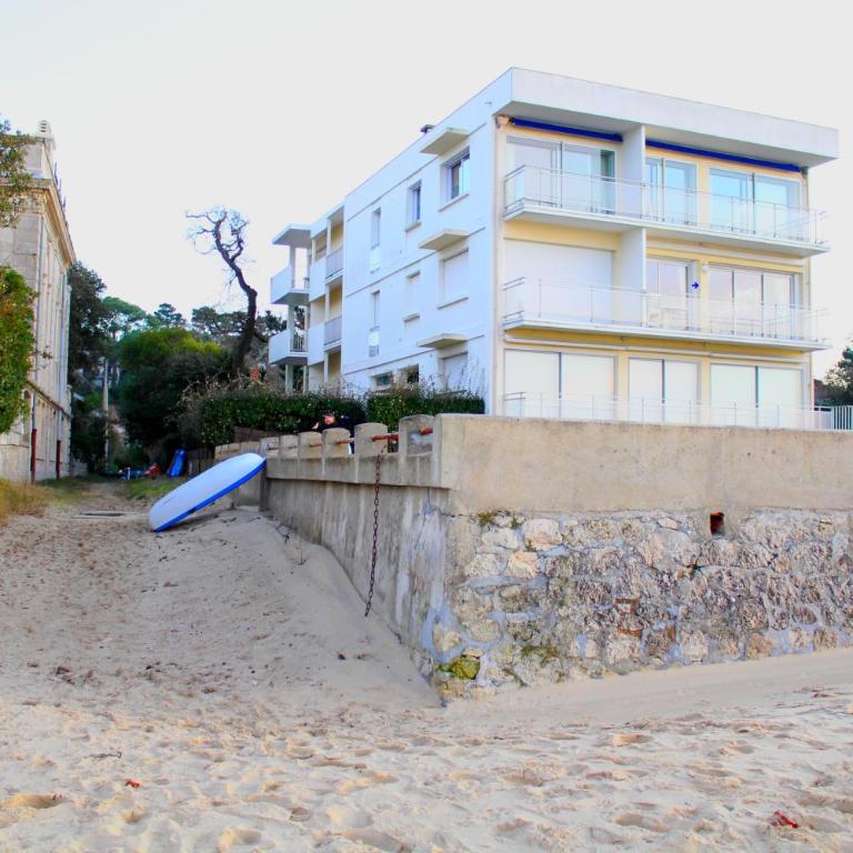 Appartement ARCACHON Perreire Premiere ligne les pieds dans l eau vue magnifique sur le bassin - One-Bedroom Apartment - 24
