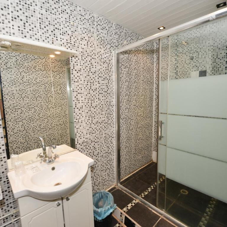Hotel De La Poste - Chambre Double Standard - 38