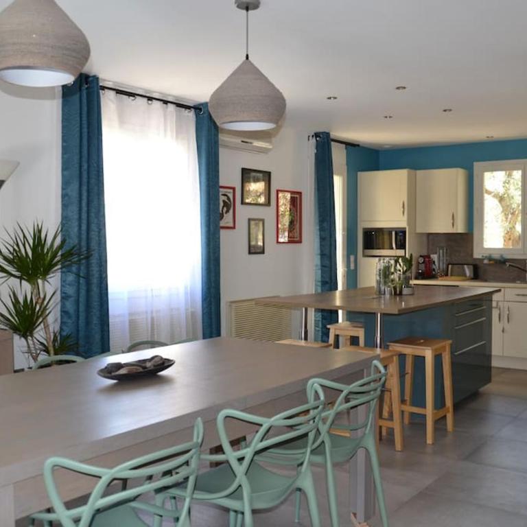 Jolie Villa, Piscine, 10min centre ville, WIFI - Villa 3 Chambres - 2