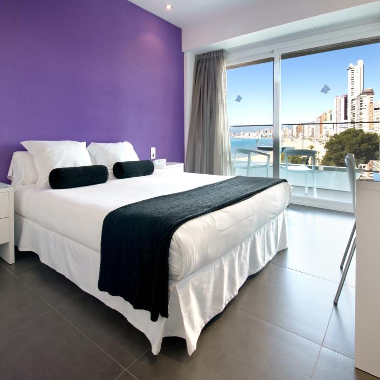 Hotel Brisa - Habitación Doble con terraza y vistas laterales al mar - 1 o 2 camas - 4