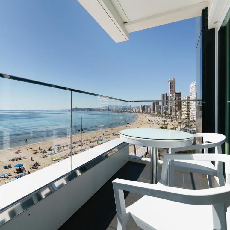 Hotel Brisa - Suite Junior con terraza y vistas al mar - 1 o 2 camas - 8