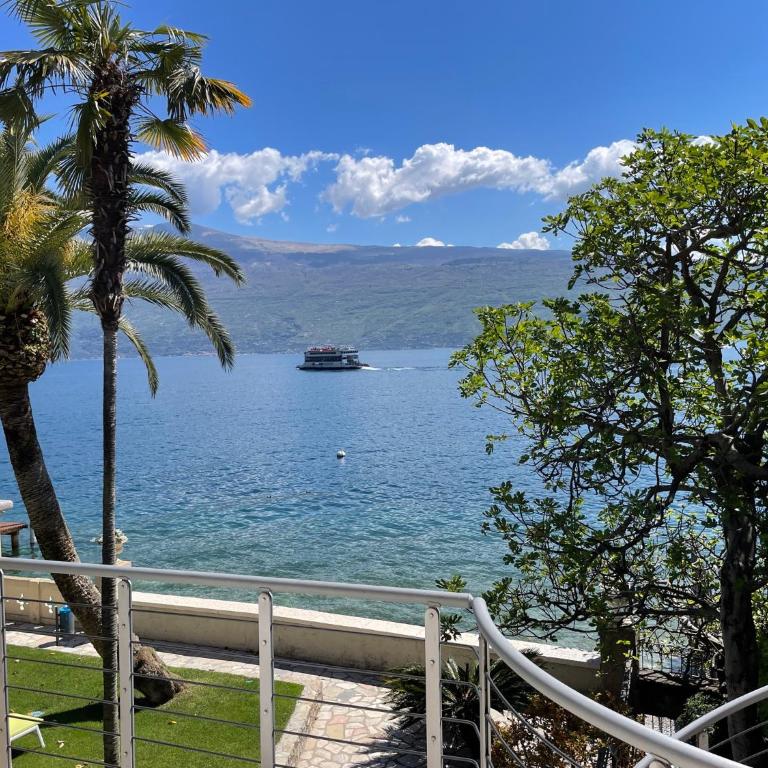 Hotel Villa Giulia - Junior Suite con Balcone e Vista Lago - 5