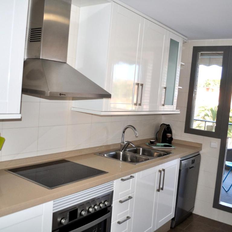 Marina Raset, 3 dormitorios, centro, by Bookindenia - Three-Bedroom Apartment - 14
