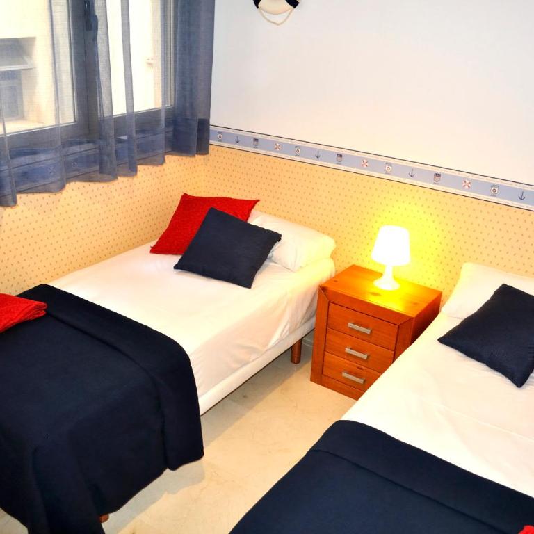 Marina Raset, 3 dormitorios, centro, by Bookindenia - Three-Bedroom Apartment - 23