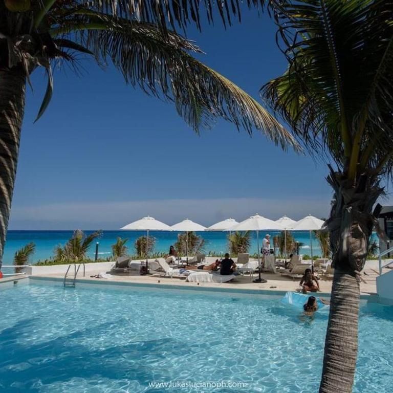 Beachfront Studio Balcony Pool & Gym - One-Bedroom Apartment - 25