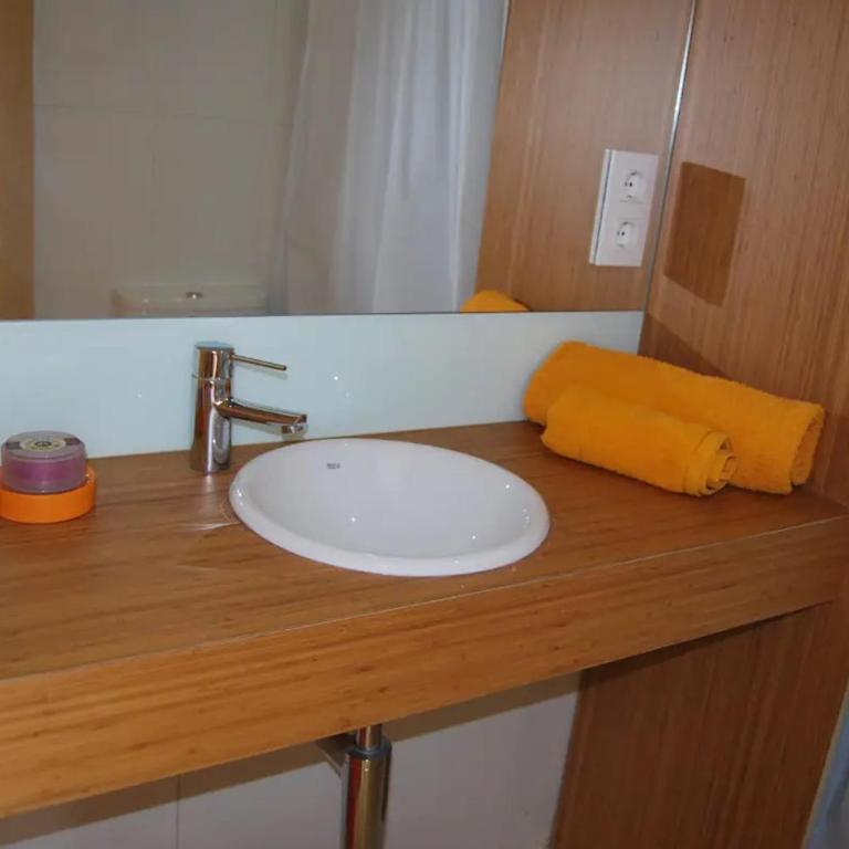 Apartamento Calle Gloria - One-Bedroom Apartment - 8
