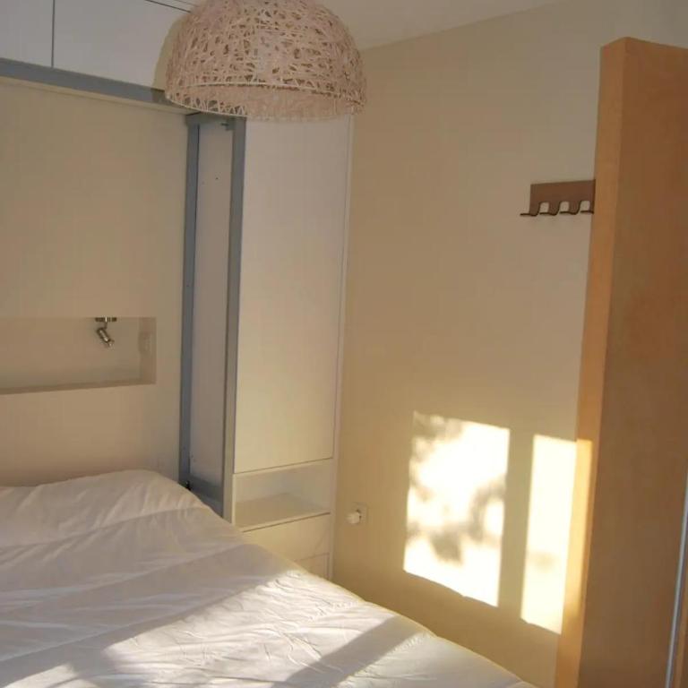 Apartamento Calle Gloria - One-Bedroom Apartment - 10