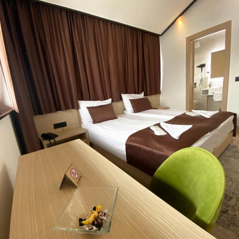Hotel Boss - Deluks Dvokrevetna Soba sa Bračnim Krevetom/Zasebnim Krevetima - 21