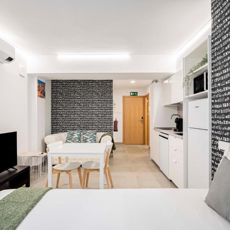 Dobo Madrid ANR2 - Studio - 7