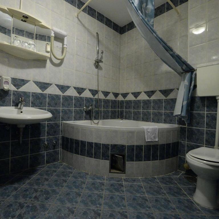 Hotel Slodes - Porodična Soba - 5