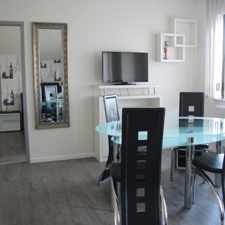 Apartmani i Bungalovi TROJKA - Apartman - 2