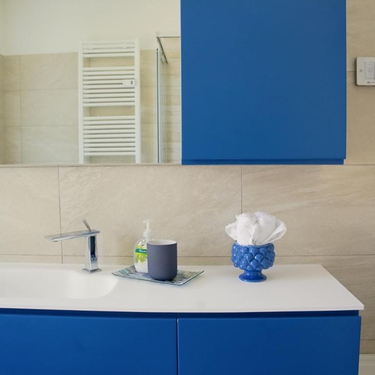 The Blue - lake / city view modern apt near villa Olmo - Appartamento con 2 Camere da Letto - 13
