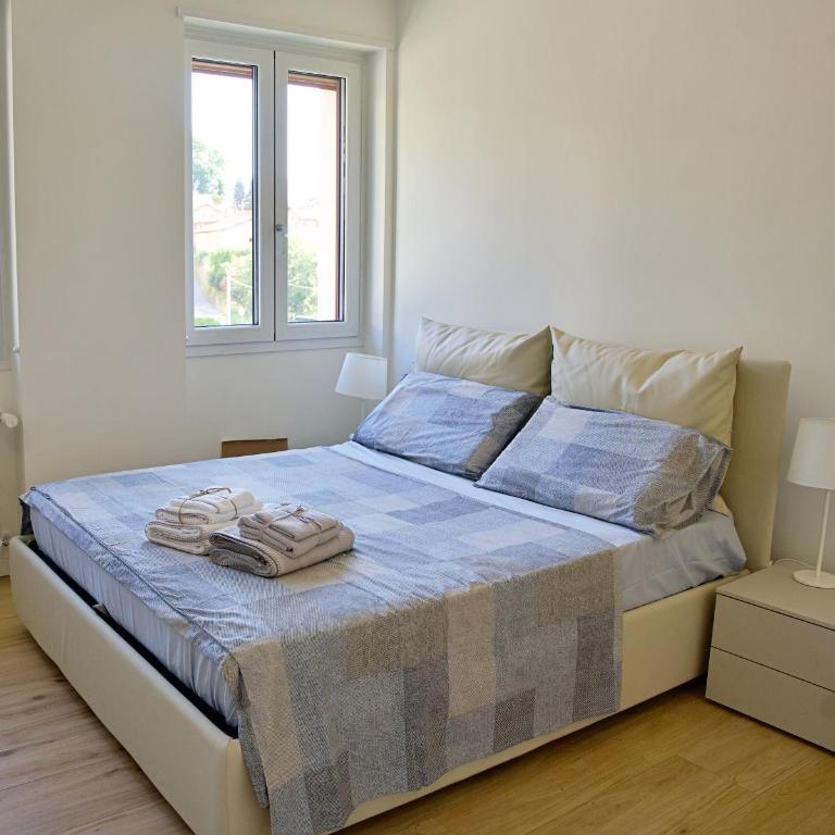 The Blue - lake / city view modern apt near villa Olmo - Appartamento con 2 Camere da Letto - 25