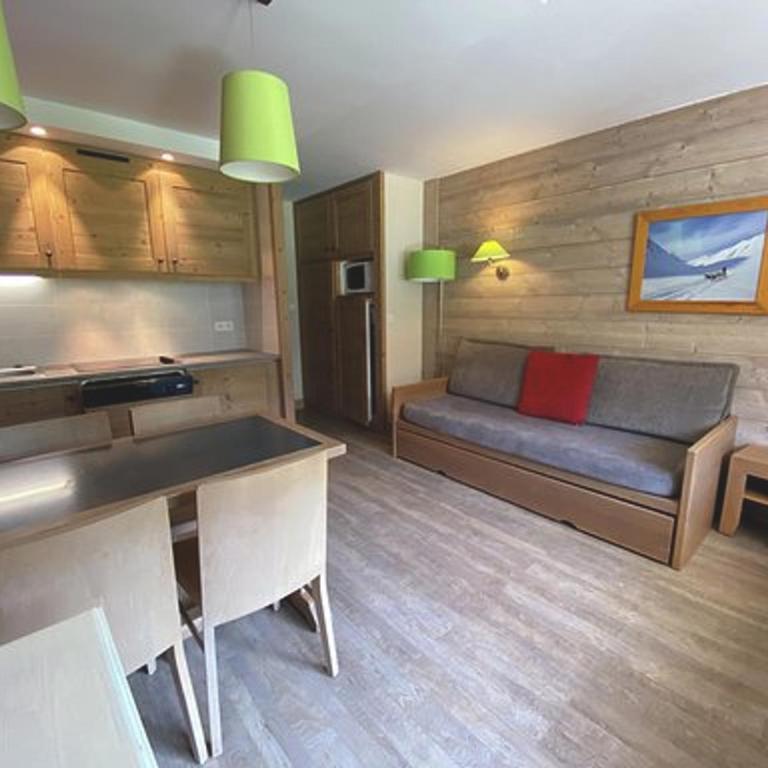 Chalet centre La Tania, skis aux pieds, parking et animaux admis - Apartment mit 1 Schlafzimmer - 3