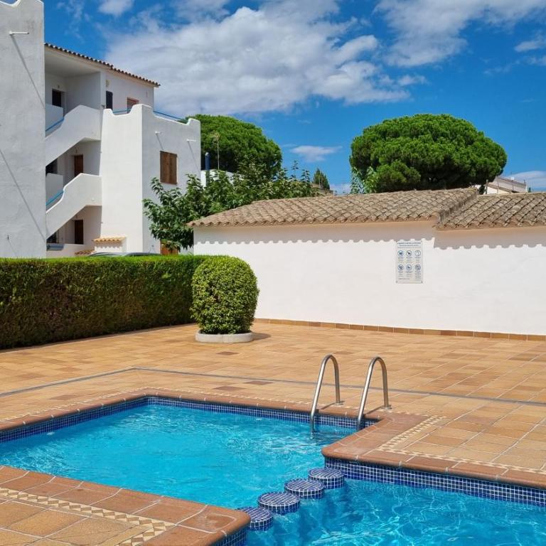 Apartamento familiar con piscina y wifi - Apartamento de 2 dormitorios con terraza - 25