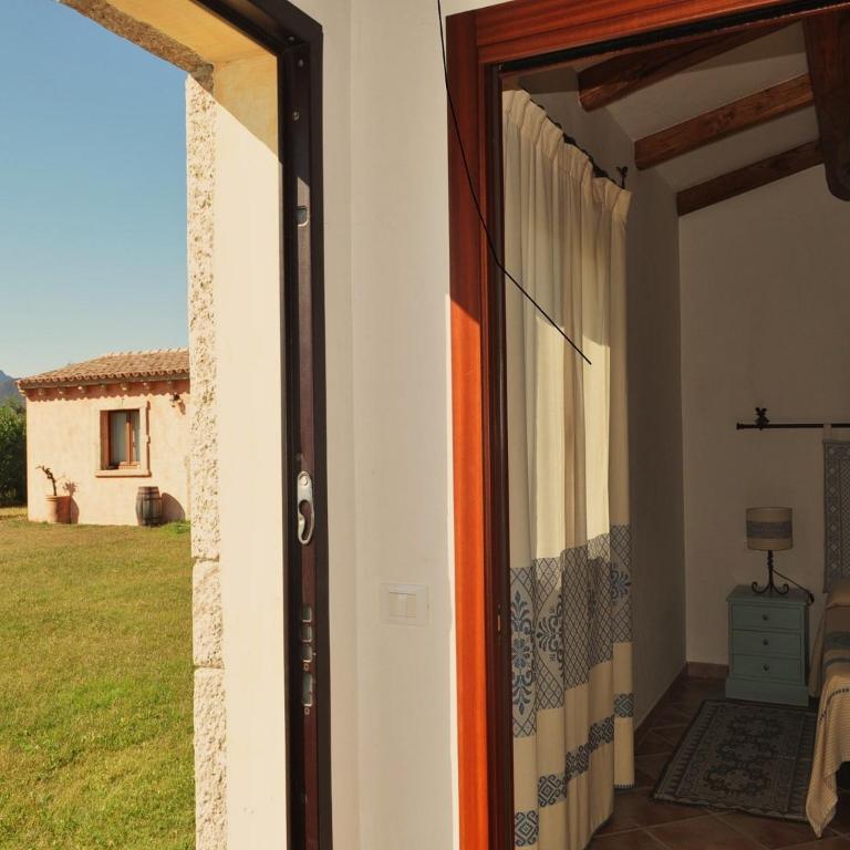 B&B Pubulos - Camera Matrimoniale/Doppia con Letti Singoli con Bagno - 7