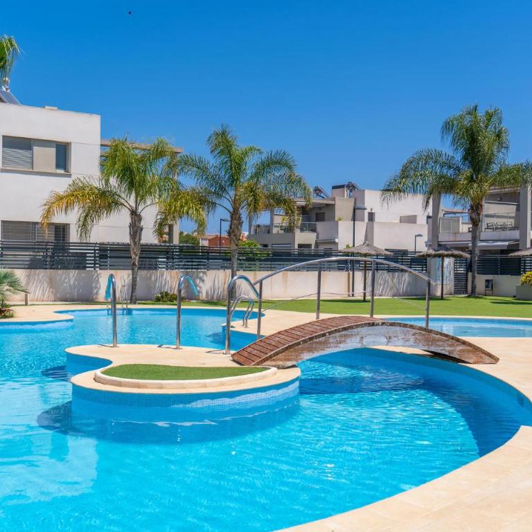 Beach Front Home In Torrevieja - Casa Vacacional de 3 dormitorios - 2