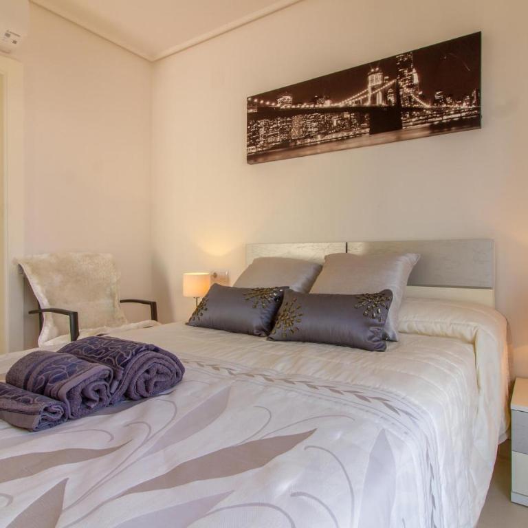 Beach Front Home In Torrevieja - Casa Vacacional de 3 dormitorios - 24